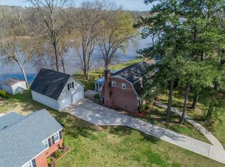 115 River Rd N, Roanoke Rapids, NC 27870