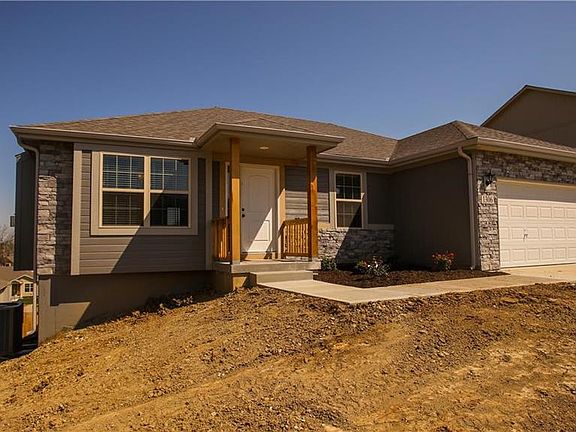 2nd image of 1201 NW Highview Dr