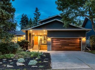 871 N Oakside Cir SW, Calgary, AB T2V 4P6