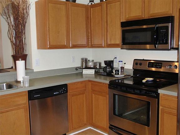 4th image of 11206 Windsor Place Cir