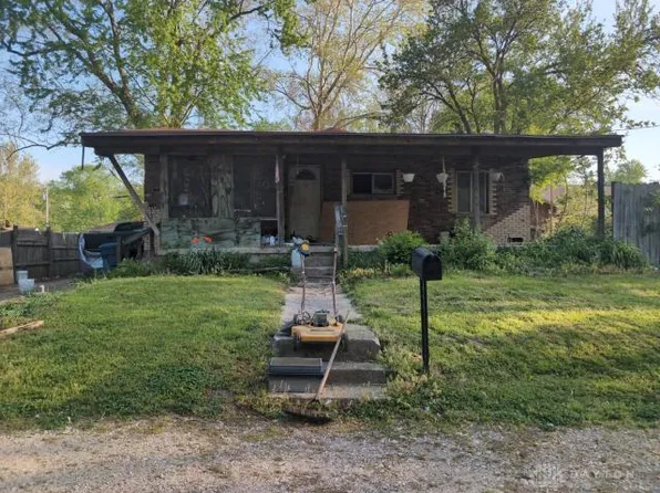 4045 Champaign Ave, Huber Heights, OH 45424