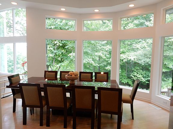 3rd image of 1213 River Woods Dr