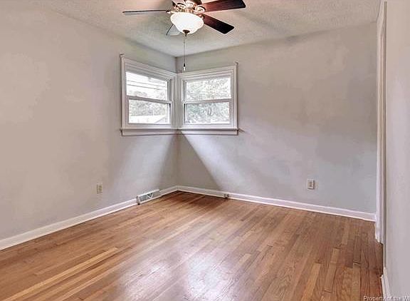 3rd image of 12 Macirvin Dr