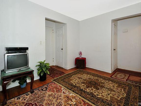 3rd image of 2 Windsor Ter APT 5B