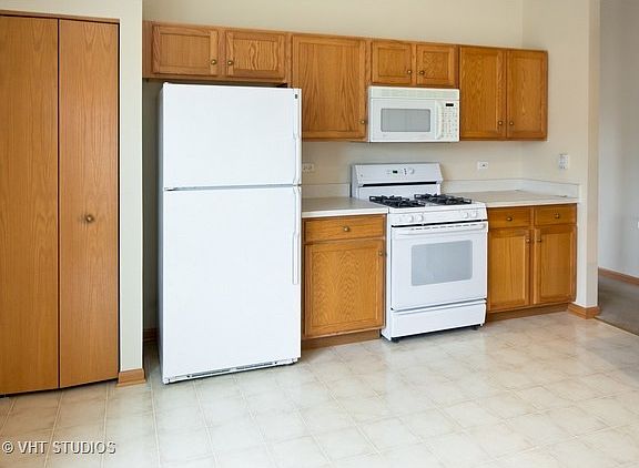 3rd image of 21335 W Sycamore Dr