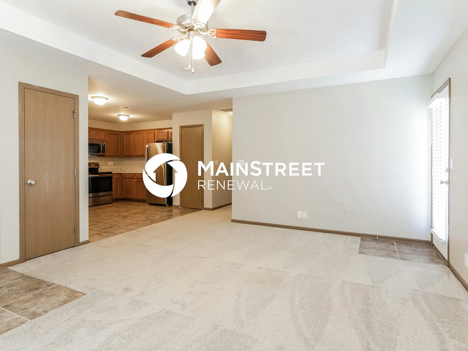1404 Eagle Dr — Photo 3