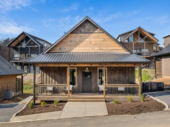571 Warbonnet Way, Pigeon Forge, TN 37863