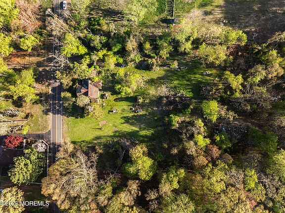 3rd image of 46 Richard Road