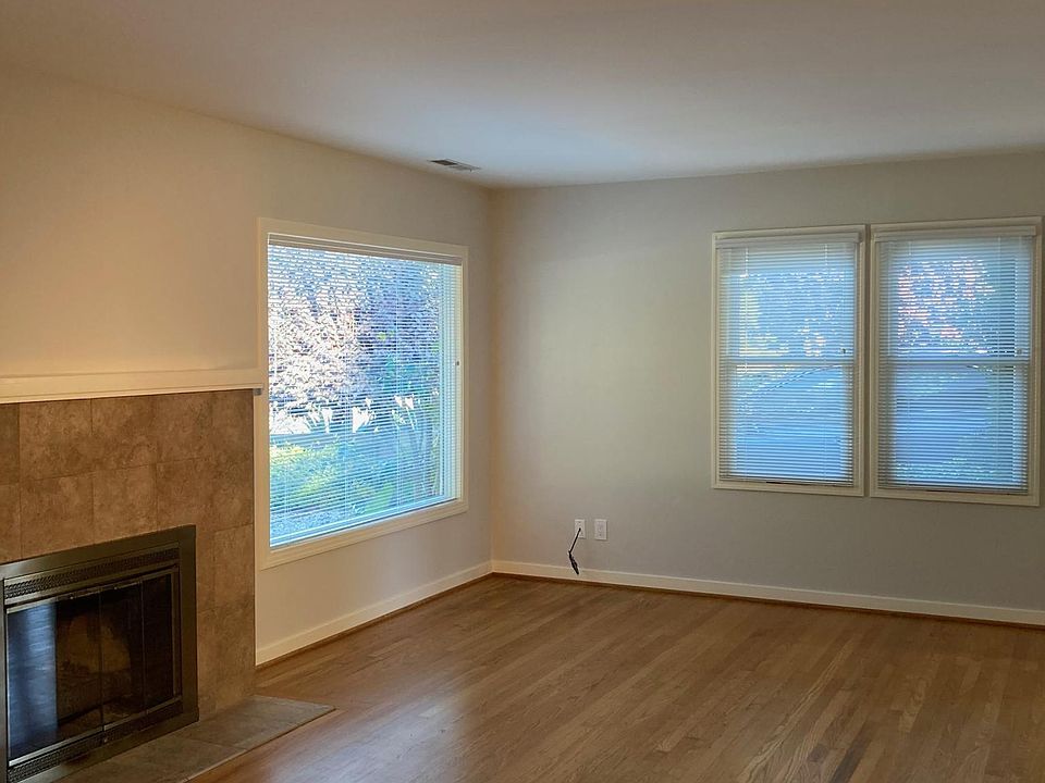 2nd image of 16552 Topping Way
