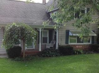 6070 Linden Rd, Fenton, MI 48430