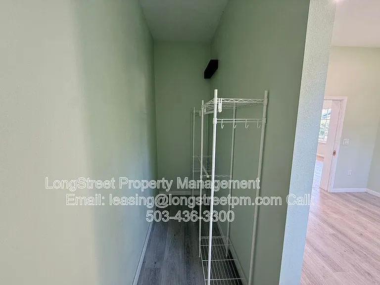 758 Browning Ave S #B — Photo 17