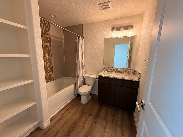 18659 Village Center Dr — Photo 23