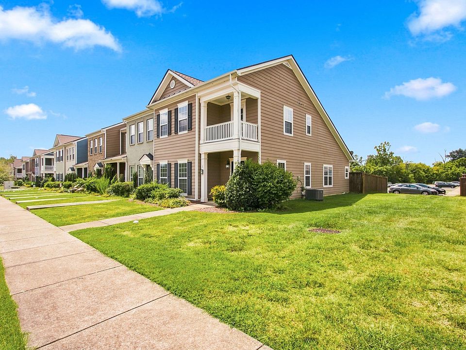 1st image of 2055 Hemlock Dr #1