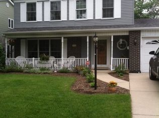1160 Michelle Ln, Lombard, IL 60148