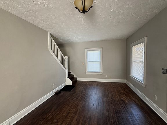 5th image of 1023 Holly Ave