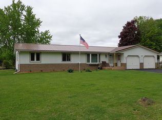 403 Sunrise Rd, Tigerton, WI 54486