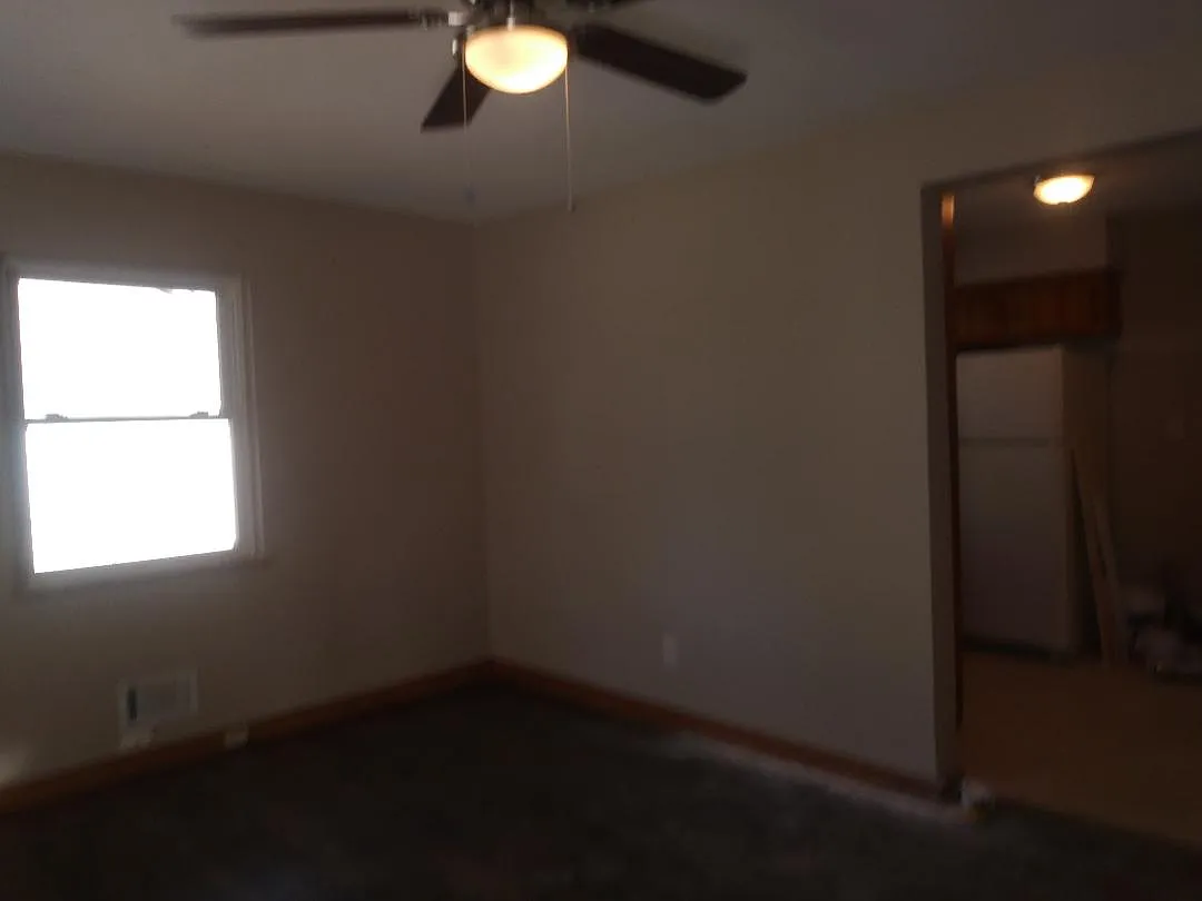 1 bed, 1000 sqft, $1,250 — Photo 4