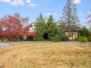320 Eileen Way, Bridgewater, NJ 08807