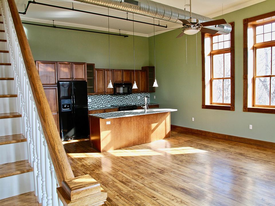 1st image of 1 Elm St APT 5