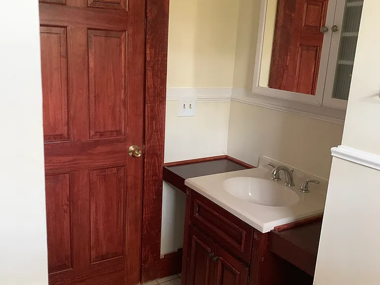 14 Beacon St #4 — Photo 11