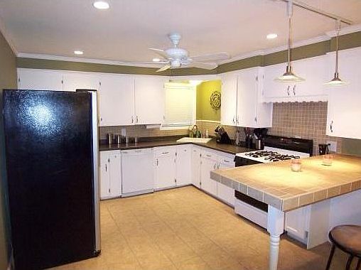 5th image of 2418 Ionia St