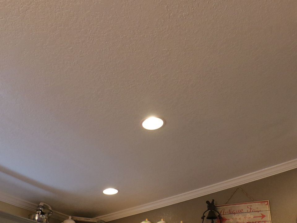 recessed lighting and crown 