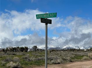 9524 Hollister Rd, Phelan, CA 92371