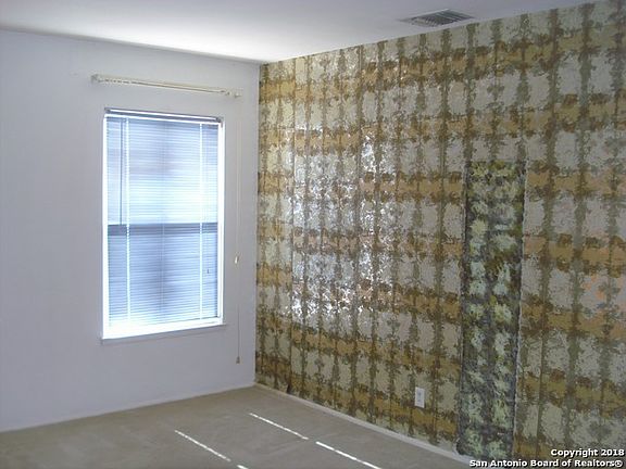 5th image of 4134 King Krest Dr