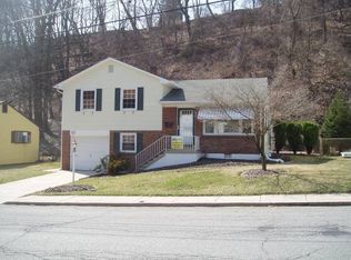 145 Anderson St, Pottsville, PA 17901