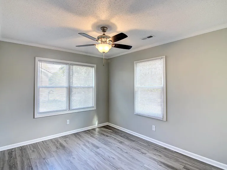 329 McCotter Blvd — Photo 15