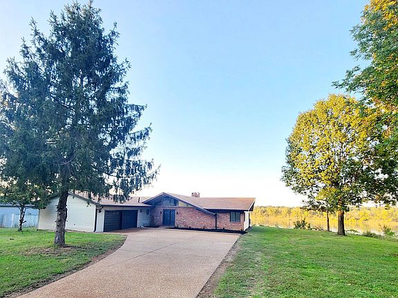2nd image of 815 Tenne Vue Dr
