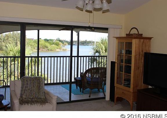 3rd image of 458 Bouchelle Dr APT 303
