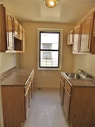 Rented by R New York