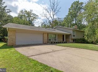 2345 Paddock Ln, Reston, VA 20191