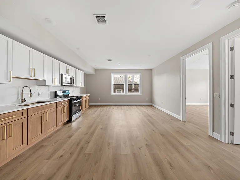 17-19 Wickham St #203 — Photo 2