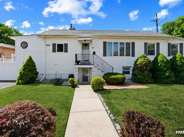 55 Central Ln, Secaucus, NJ 07094