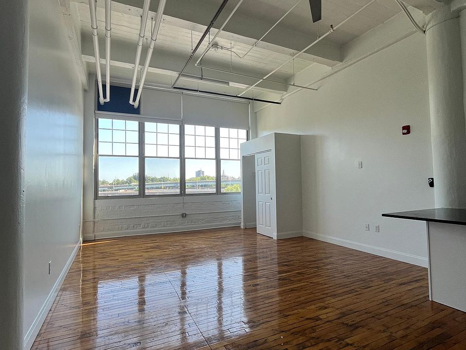 2nd image of 30 Arbor St #314