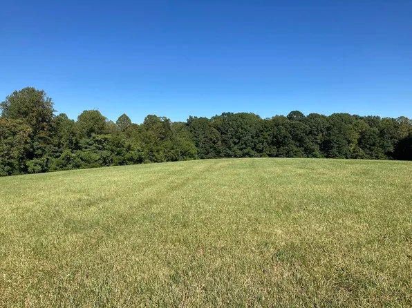5 Three Oaks Rd, Wirtz, VA 24184