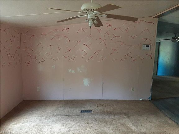 5th image of 142 Hope Ln