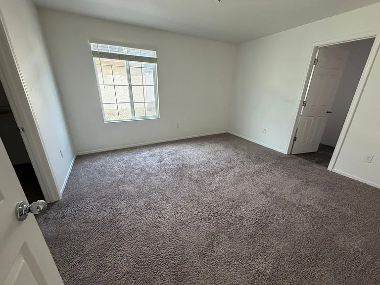 9752 Silver Dollar Ln — Photo 20