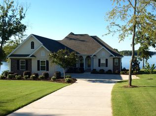 109 Gardenia Dr, Ninety Six, SC 29666