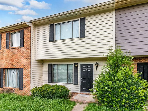 3rd image of 1000 Fargo St APT E3