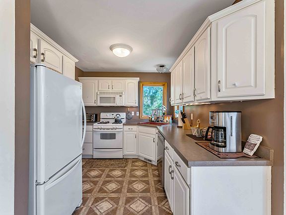 5th image of 117 Water Tower Cir