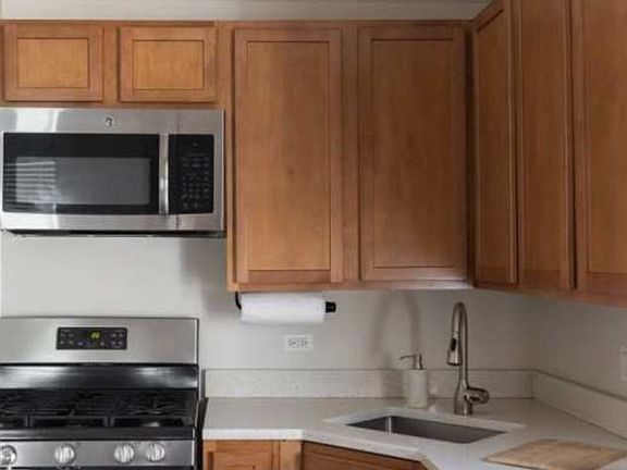 2nd image of 1807 W Cortland St #Ch2
