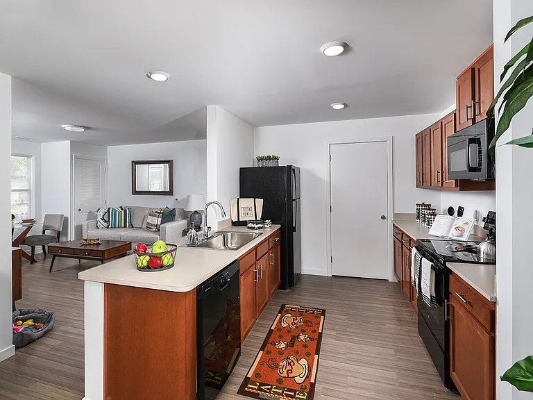 Tiffin Pointe — Photo 8
