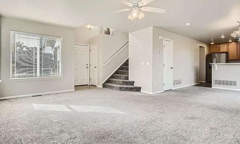 4 bed, 2317 sqft, $950 — Photo 4