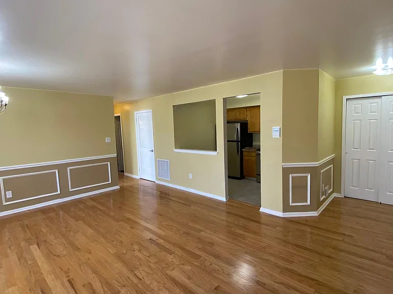 108 Lowell Ct — Photo 8