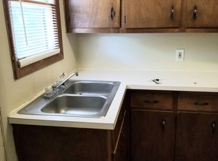 33 Gadoury Ave APT 6, Coventry, RI 02816