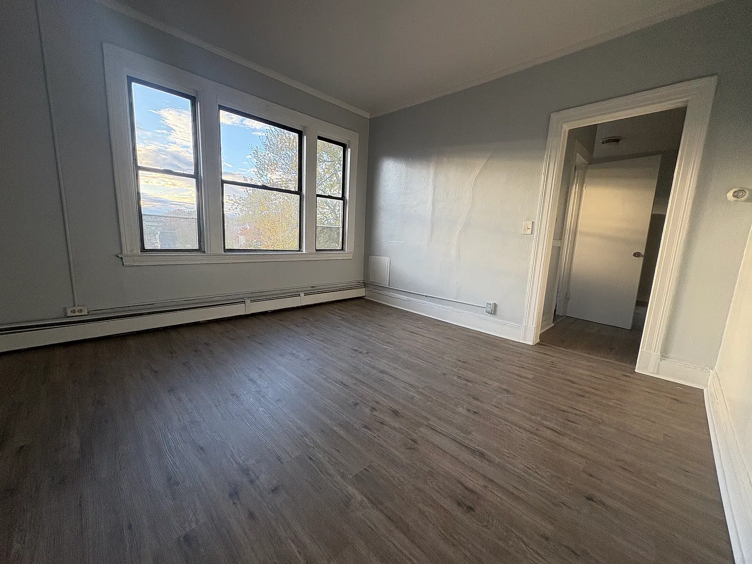2 bed, 1100 sqft, $1,400 — Photo 4