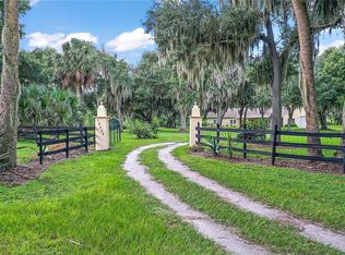 14432 Lake Yale Rd, Umatilla, FL 32784